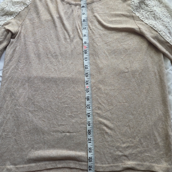 Alison Andrews - Picture 3 of 7